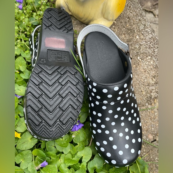 NWOT Sanita Polka Dot Clogs / Cute Black & White Clogs Size 7-7.5 Euro 38 - Picture 13 of 16